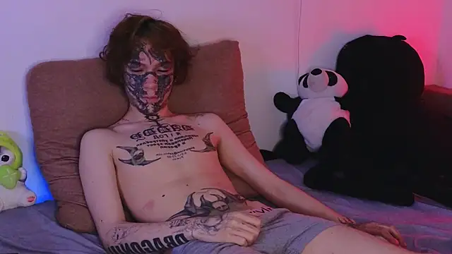 Emo___boy webkamerás műsora