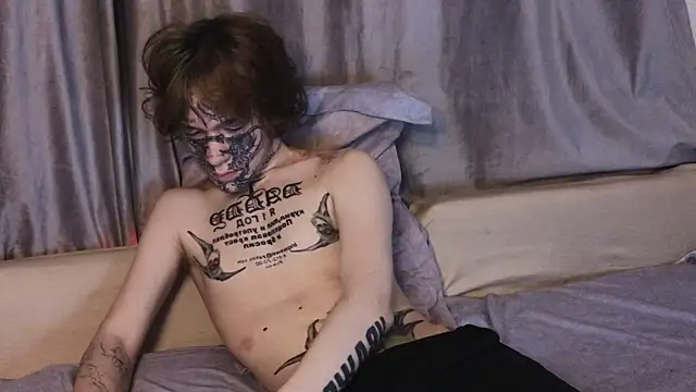 Emo___boy's Webcam Show