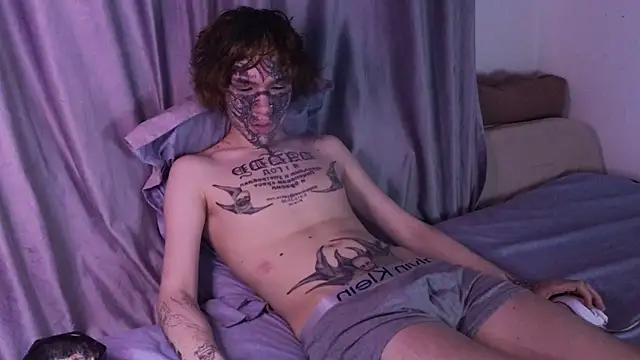 Emo___boy 在線直播表演