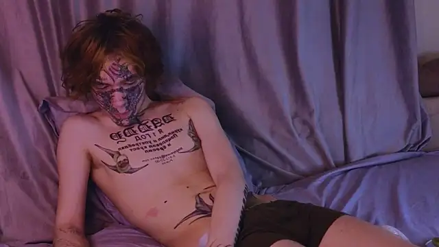 Emo___boy Show in webcam