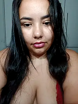 Show modela naymily na web-kameri