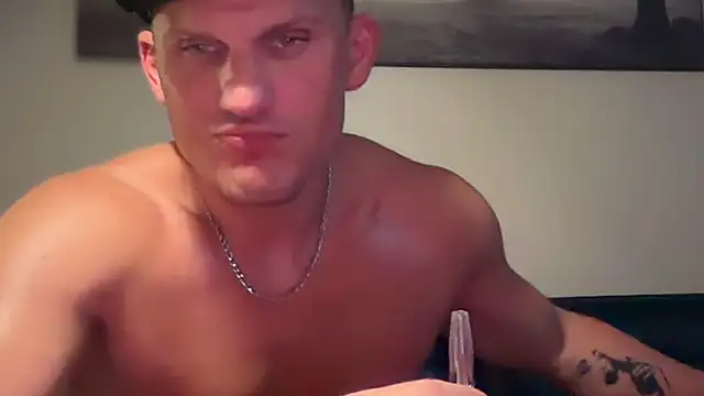 spunmusclegoon Show in webcam