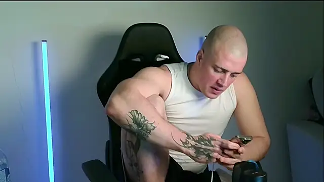 Pokazy przed kamerką – Bigbaald