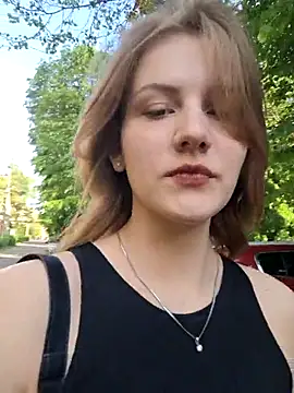 mooniekiss – Naživo XXX chat