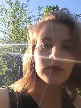 Webkamerová show mooniekiss
