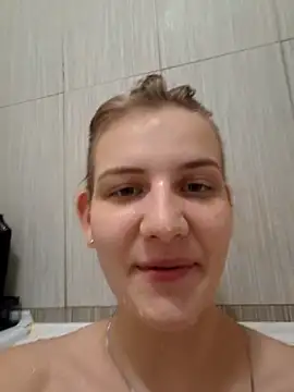 Chat +18 de mooniekiss ao vivo