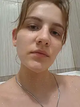 mooniekiss Chat XXX in diretta