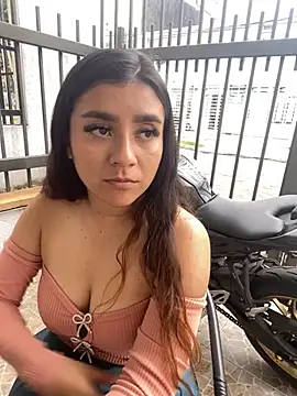 BiancaLavigne_Pink Webcamshow