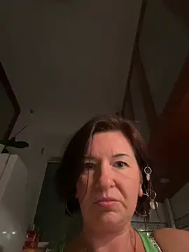 lilita21: απευθείας συνομιλία ΧΧΧ