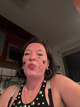 lilita21n Live XXX chat