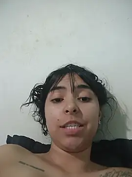 Amarantha_222n Webbikameraesitys