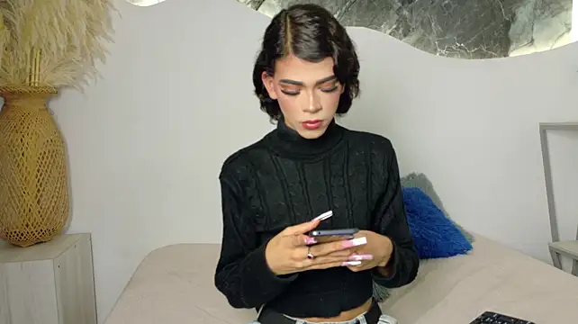 Mia_Collins7: διαδικτυακό σόου στην κάμερα