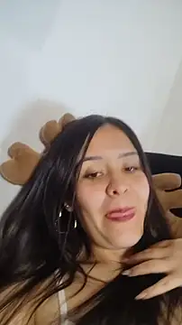 HollyMoon_ Chat XXX in diretta