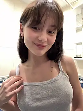 EvaHearts Show in webcam