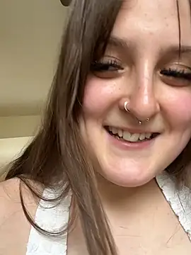 Show modela Hazel_Haze na web-kameri