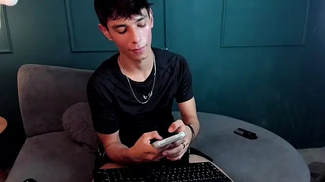 jacob_colliinsのウェブカメラショー