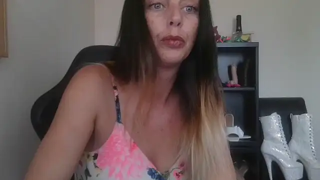 LouiseLovell Webcam-Show