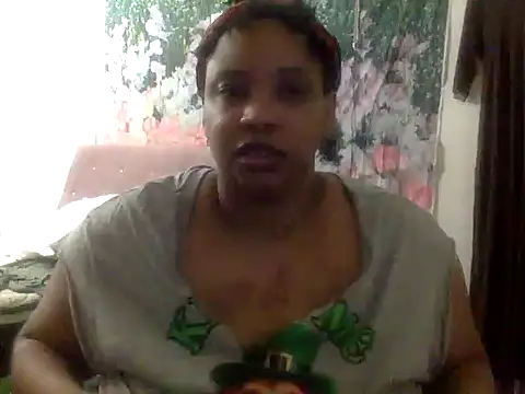 Fetiishjoiqueen webcam show