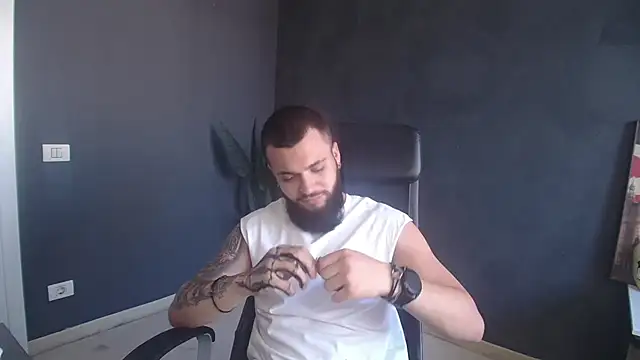 OscarWillss: διαδικτυακό σόου στην κάμερα