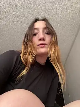 Valery_Salmons' Webcam Show