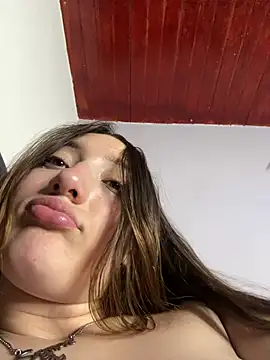 Show modela Valery_Salmons na web-kameri