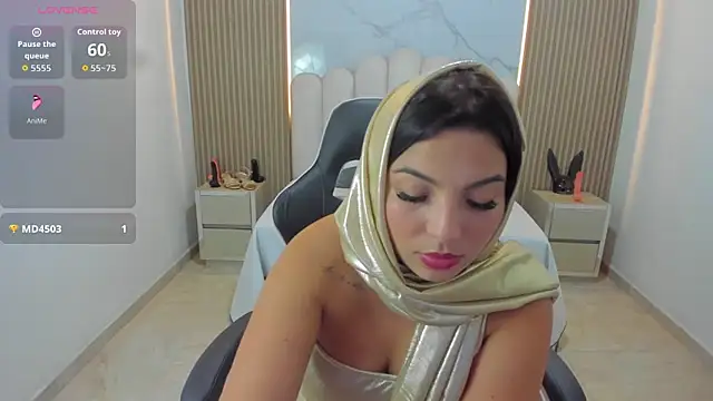 malak_irkan's Webcam Show