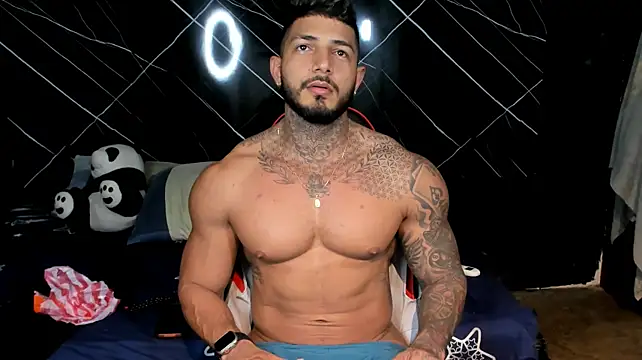 JackMclain 라이브 XXX 채팅
