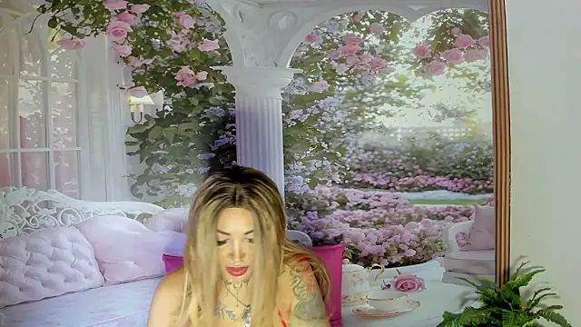LaylaWatsson webcam show