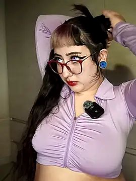 Živá chatovací místnost LarissaHell