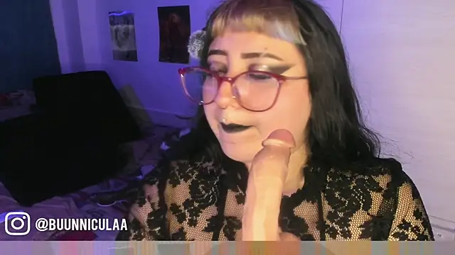 LarissaHell – webcam-show