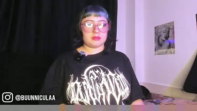 LarissaHell Live XXX-Chat