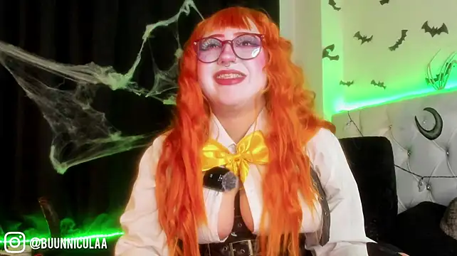LarissaHelln Webbikameraesitys