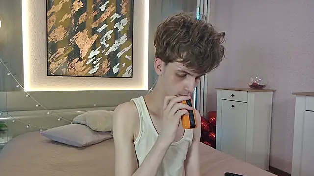 Bimbo_boy_'s Webcam Show