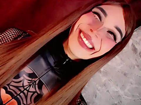 Megaan_Dolll Show in webcam