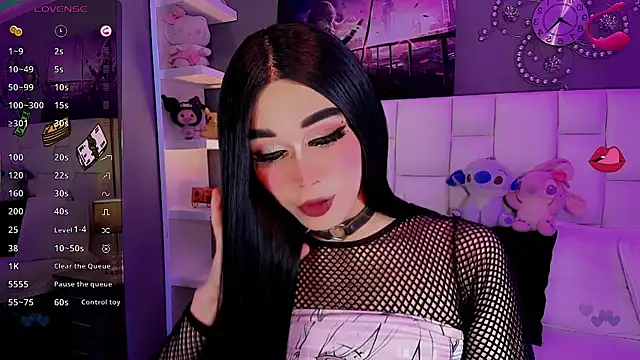 Megaan_Dolll Show in webcam