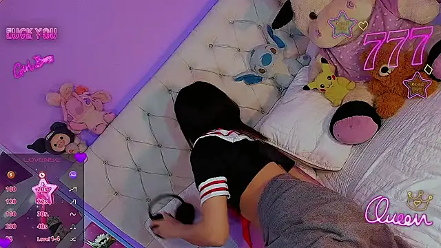 Megaan_Dolll Show in webcam