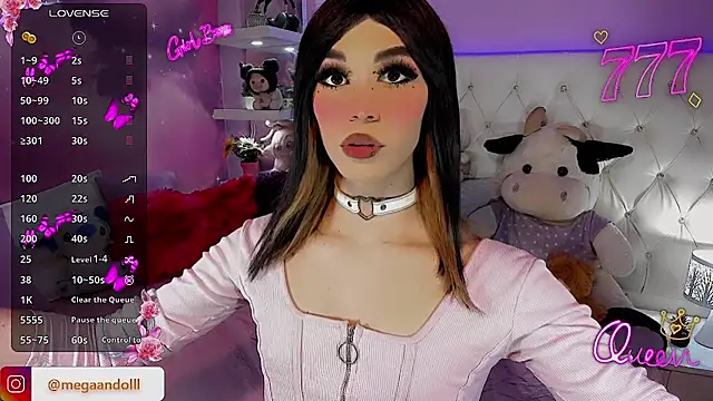 Show modela Megaan_Dolll na web-kameri