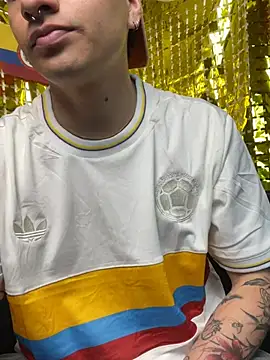 Show modela Dereck_Klain na web-kameri