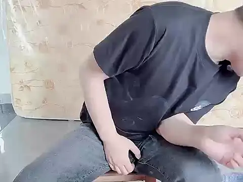 zzj_4718 Show Webcam