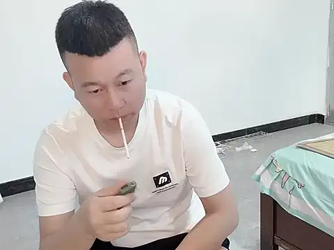 zzj_4718 在線直播表演