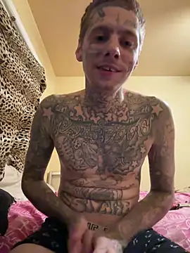 Show de tattedupguy na webcam