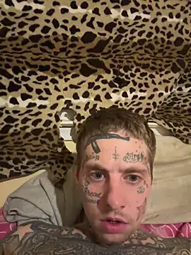 Webkamerová show tattedupguy