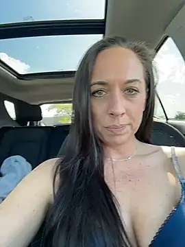 JosieX14 Show in webcam