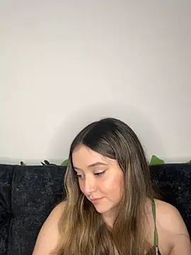 Chatroom XXX en direct de Sarisloves