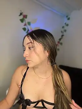 Sarislovesn Live XXX chat