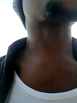 Nicebigcock39 Show in webcam