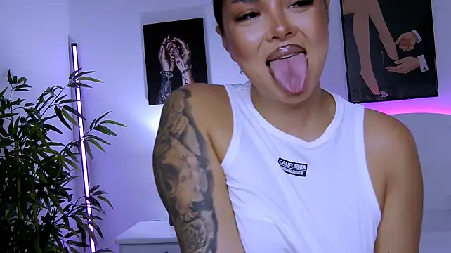 LiliKittenn's Webcam Show