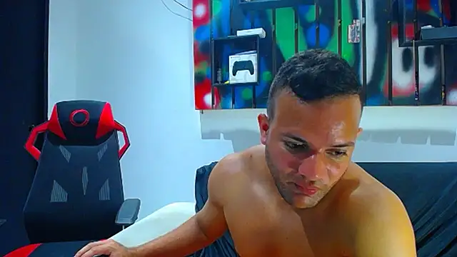 Webkamerová show hugo_19cm