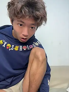 luo-77 在線直播表演