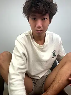 luo-77 网络视讯表演